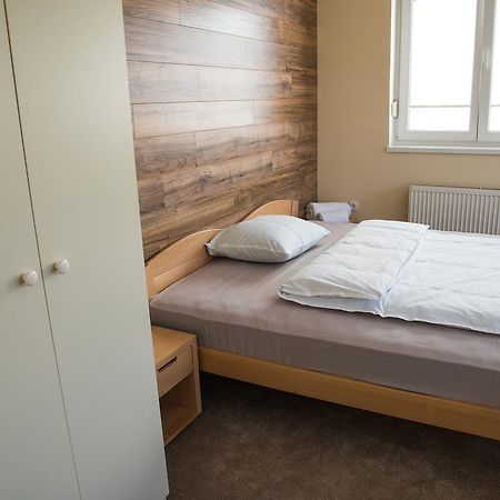 Vege & Vegan Restaurant And Accommodation Nowy Sad Zewnętrze zdjęcie